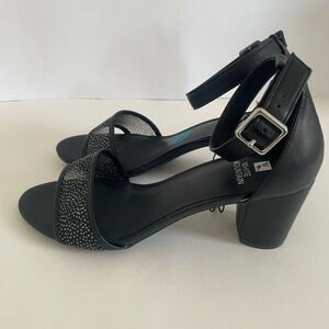 White Mountain Black Sandals with Sparkly Embellishments.Size10